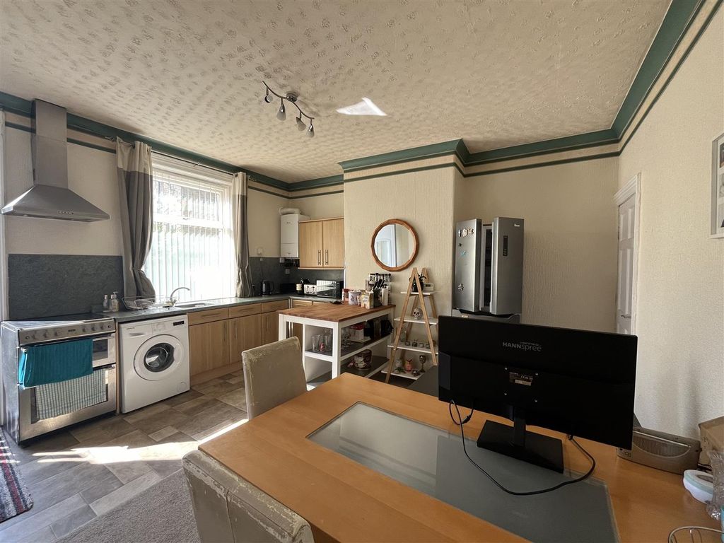 Property photo 2 of 14 Kitchen/Diner