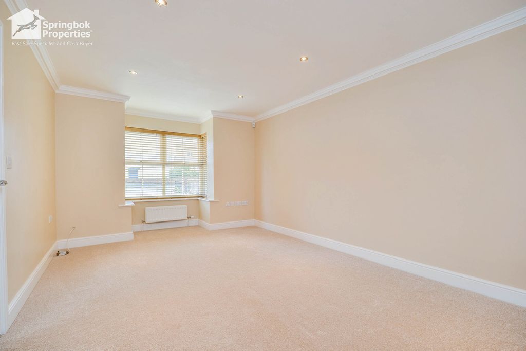 Property photo 2 of 16 Image 2