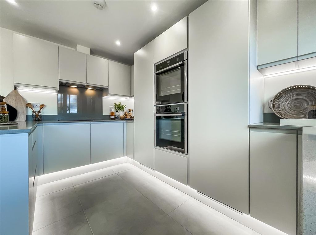 Property photo 2 of 15 Parry_Showhome_Cargreen-16.Jpg