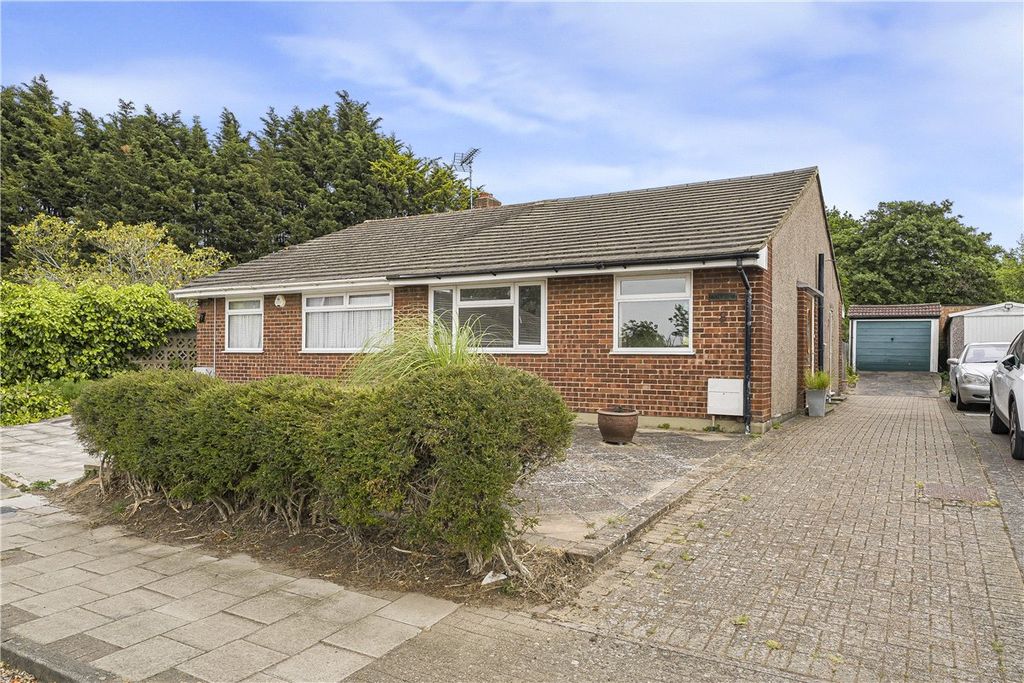 Property photo 1 of 28 Picture No. 24