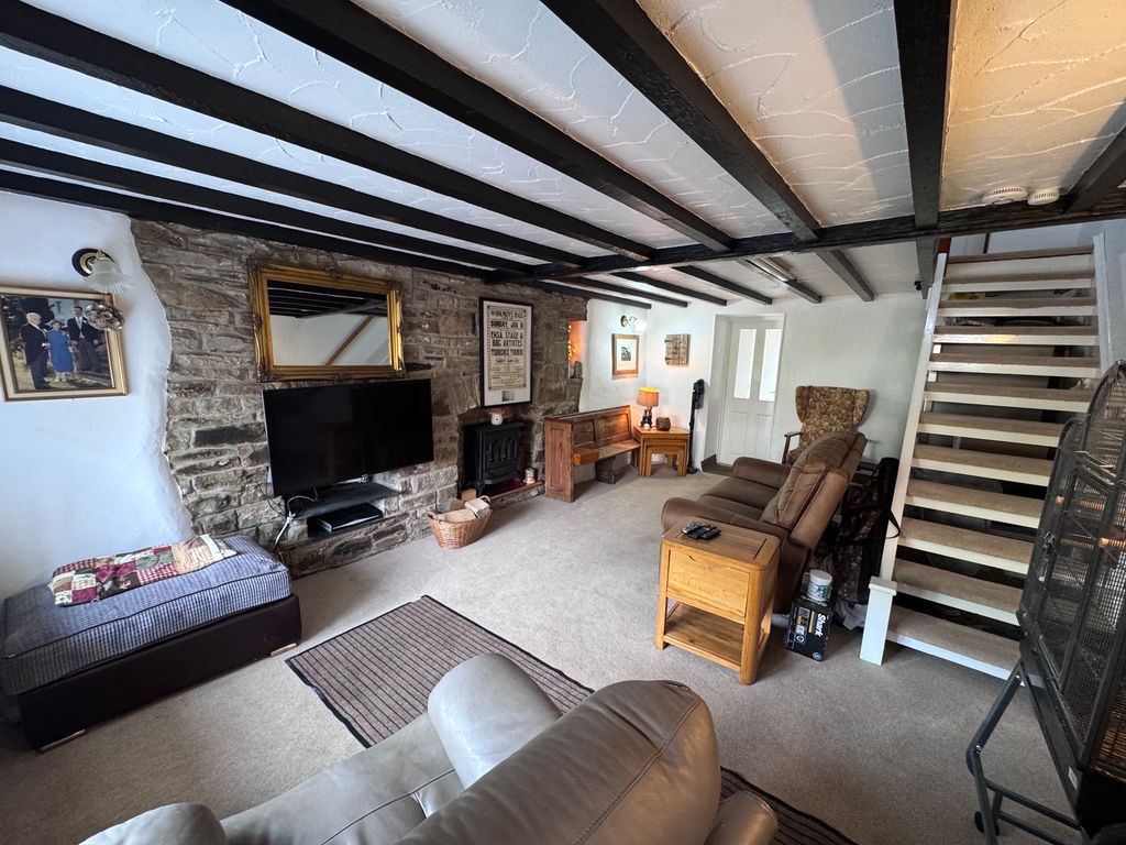 Property photo 3 of 16
