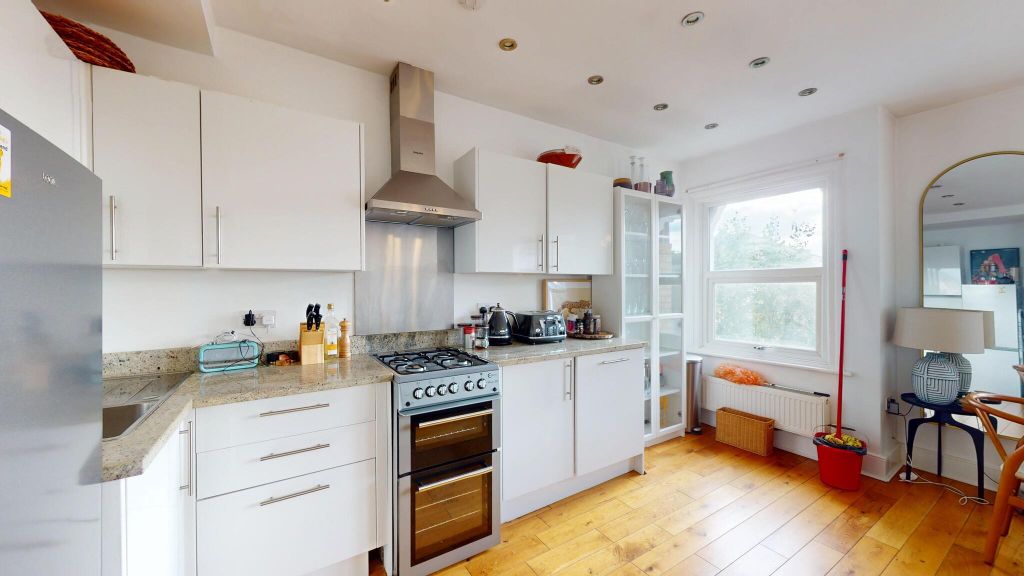 Property photo 2 of 23 Kitchen