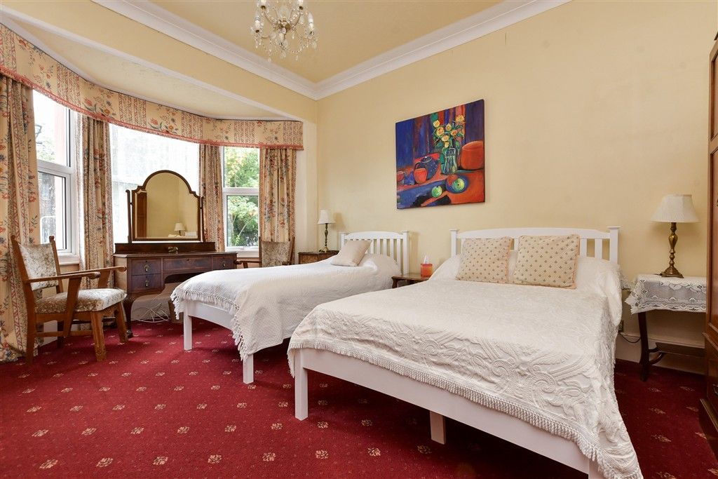 Property photo 1 of 16 Bedroom 1