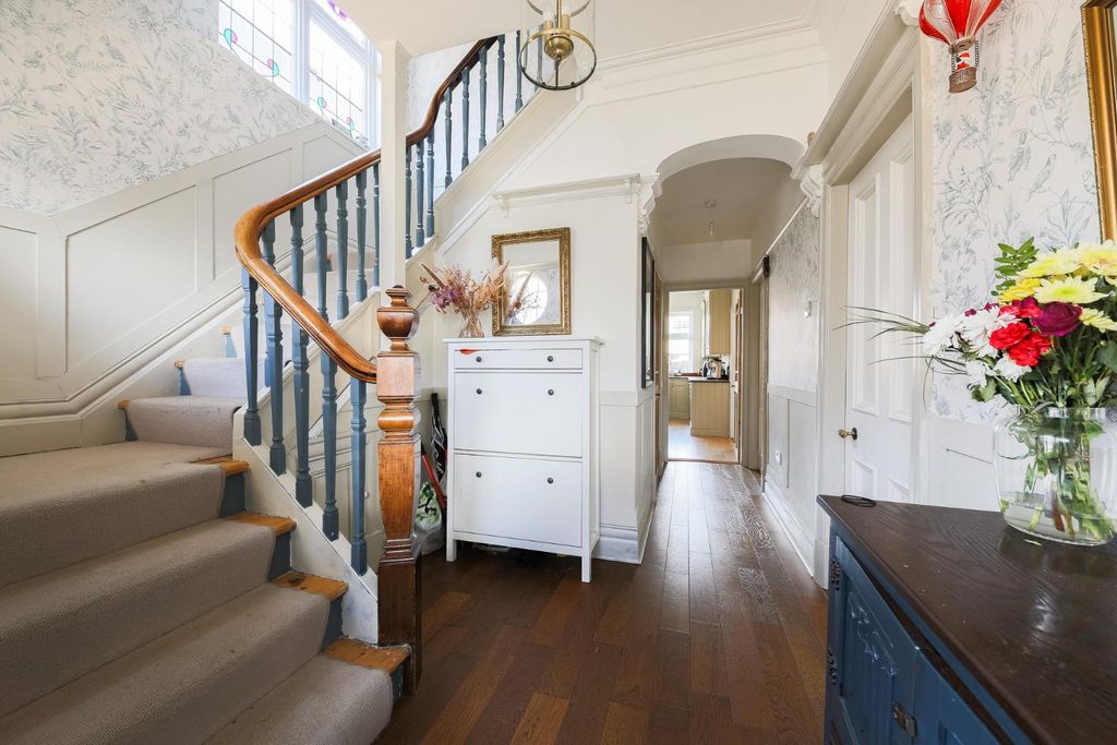 Property photo 3 of 22 Hallway