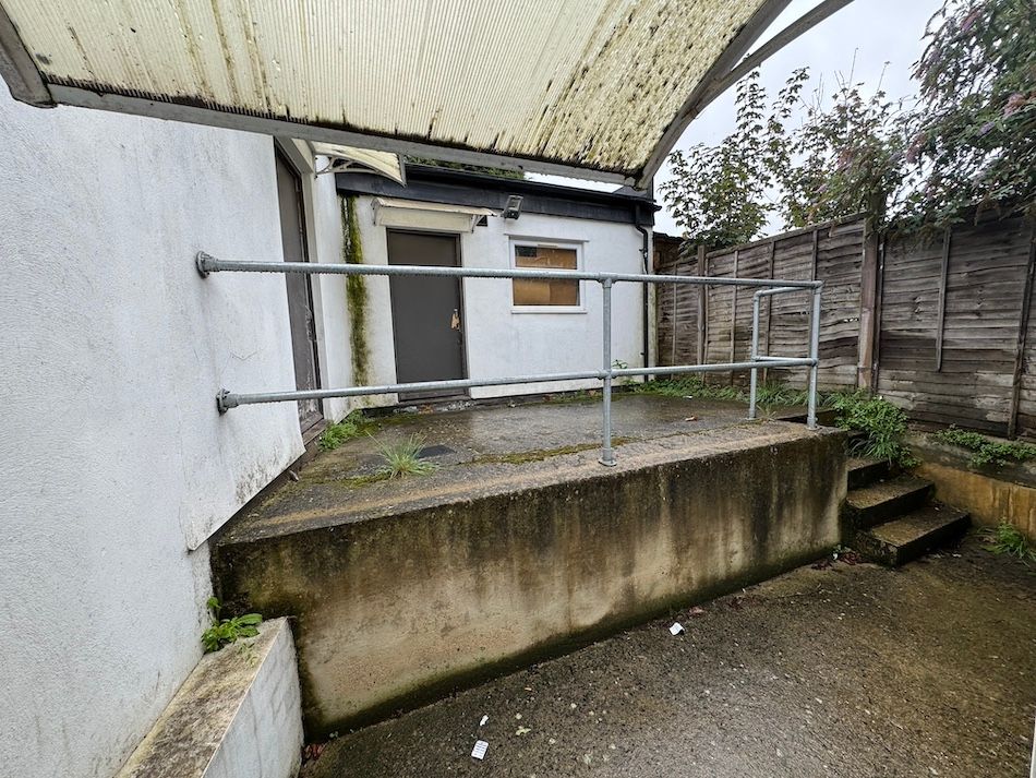 Property photo 3 of 7