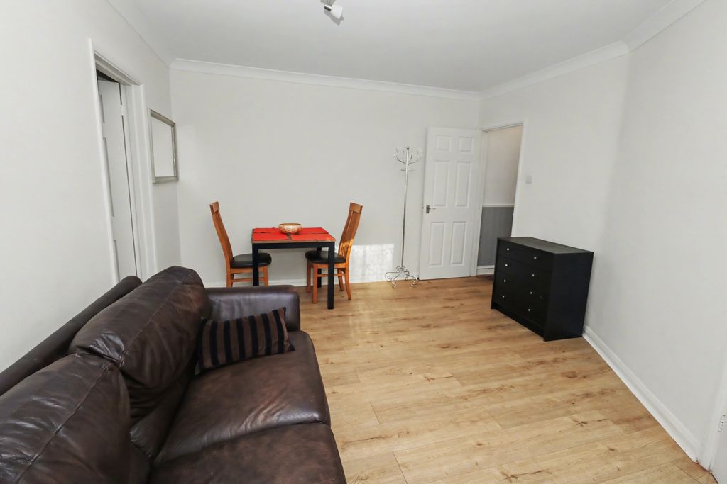 Property photo 3 of 7 Img_0065