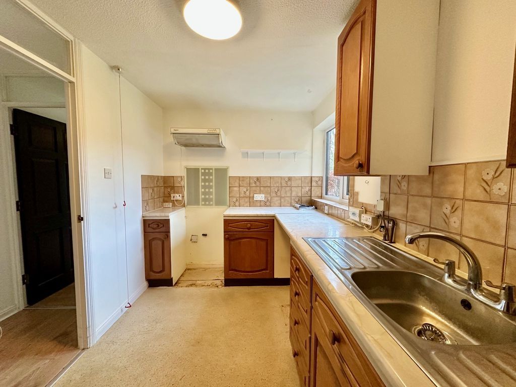 Property photo 3 of 16 Photo 7