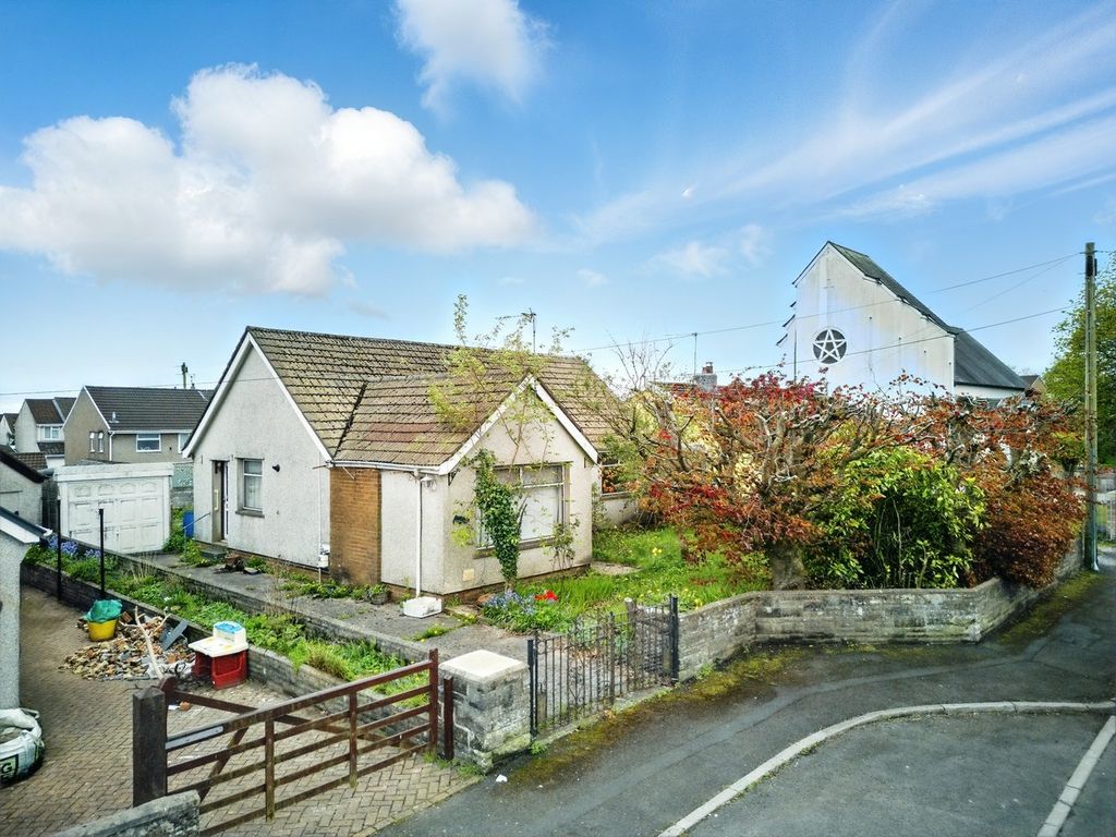 Property photo 2 of 13