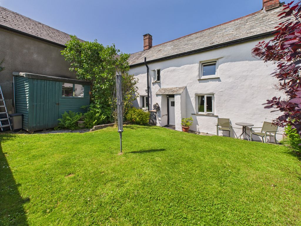 Property photo 2 of 12