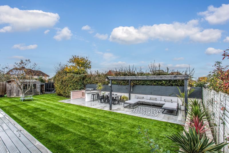 Property photo 1 of 25 Photo 6