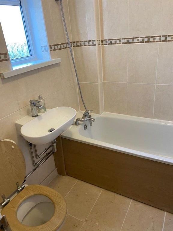 Property photo 3 of 3