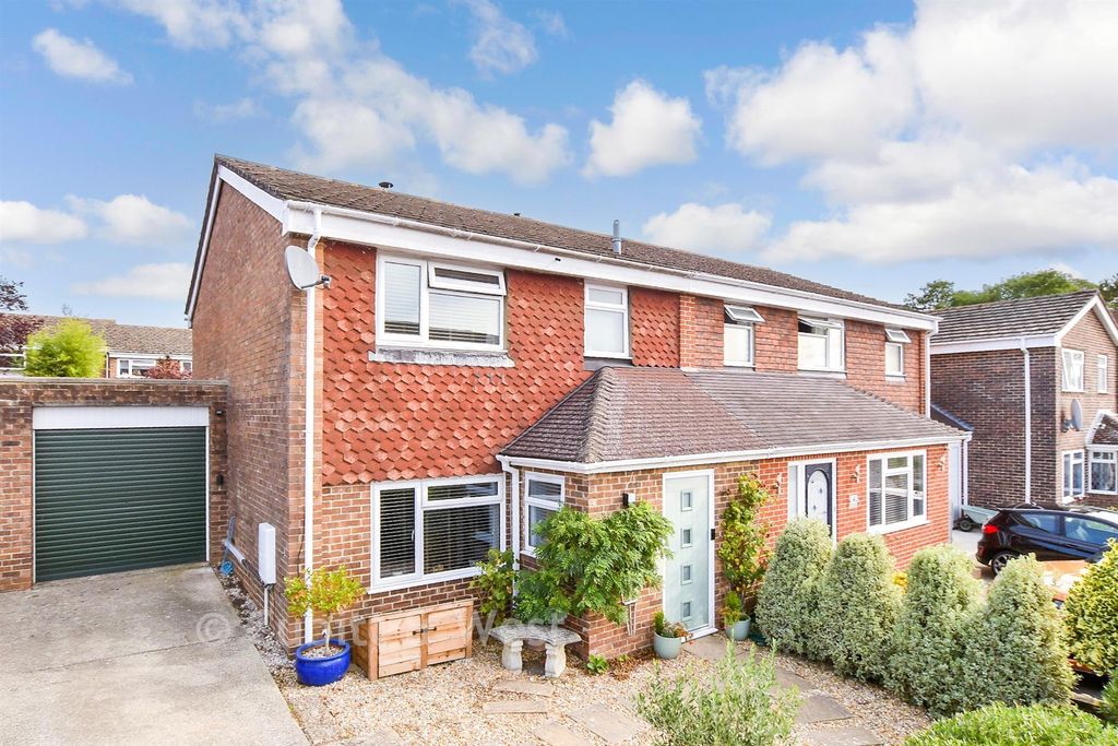 Property photo 2 of 17 External (Web)