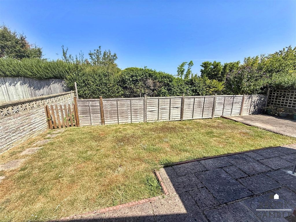 Property photo 2 of 15 01323 438506