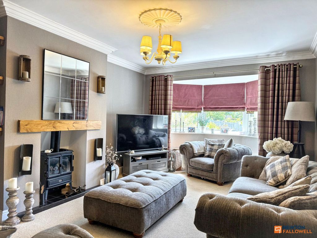 Property photo 2 of 35