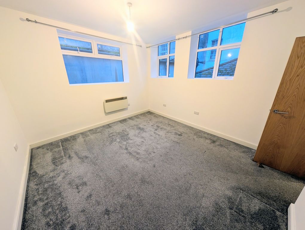 Property photo 3 of 5 Pxl_20251105_162222161~2