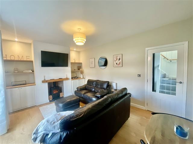 Property photo 2 of 21 Lounge