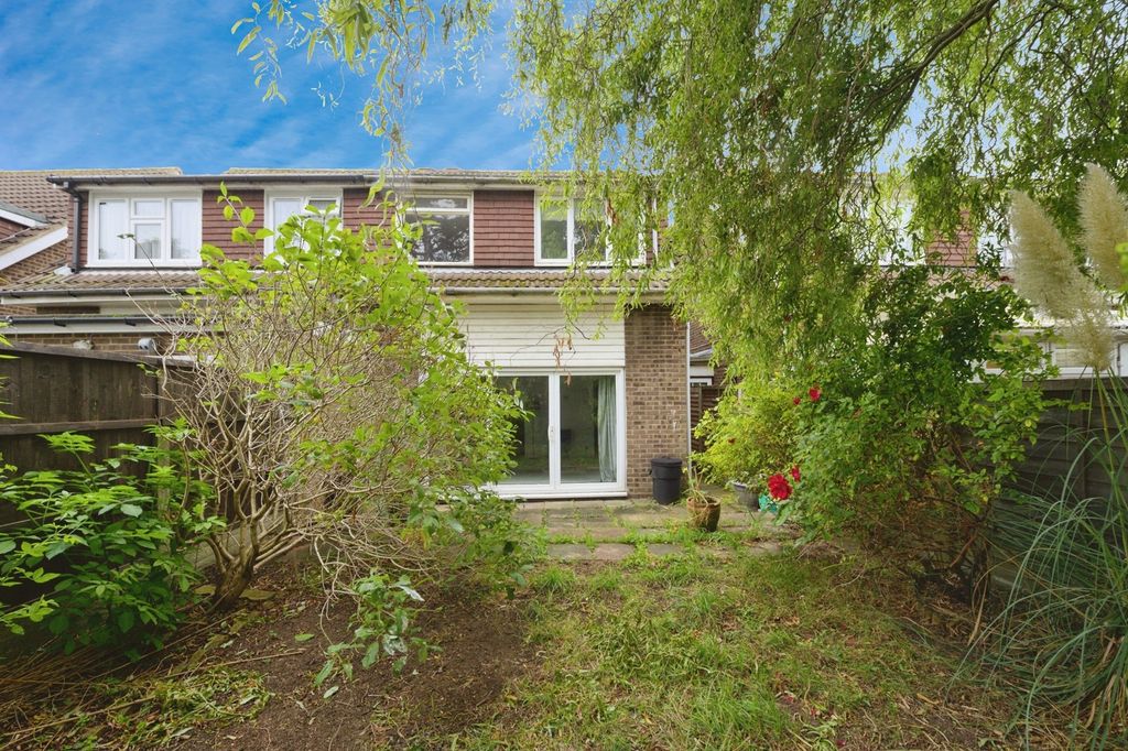 Property photo 2 of 17 Photo