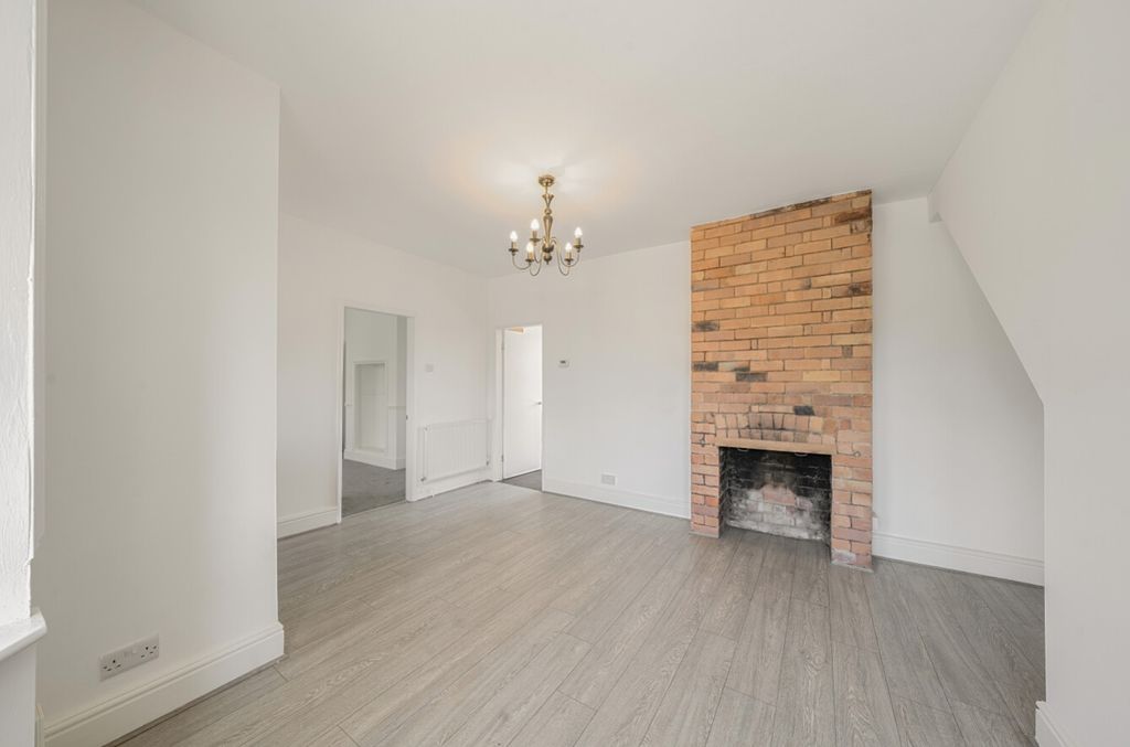 Property photo 2 of 22 1314735-4-685406Bec0Ad6