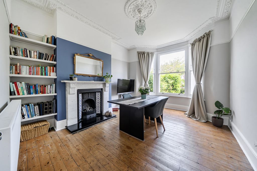 Property photo 3 of 20 1478392-15-6A3157...
