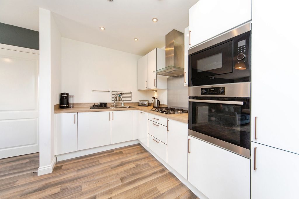 Property photo 3 of 12 Pbox-Img.Jpg