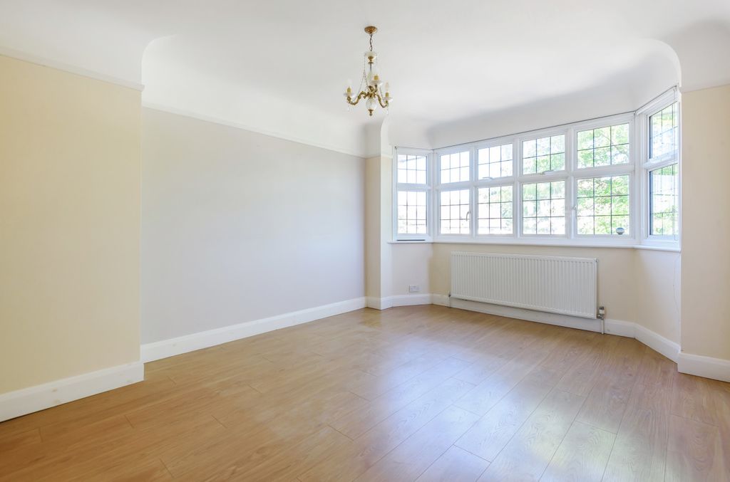Property photo 2 of 8 886939 (2).Jpg