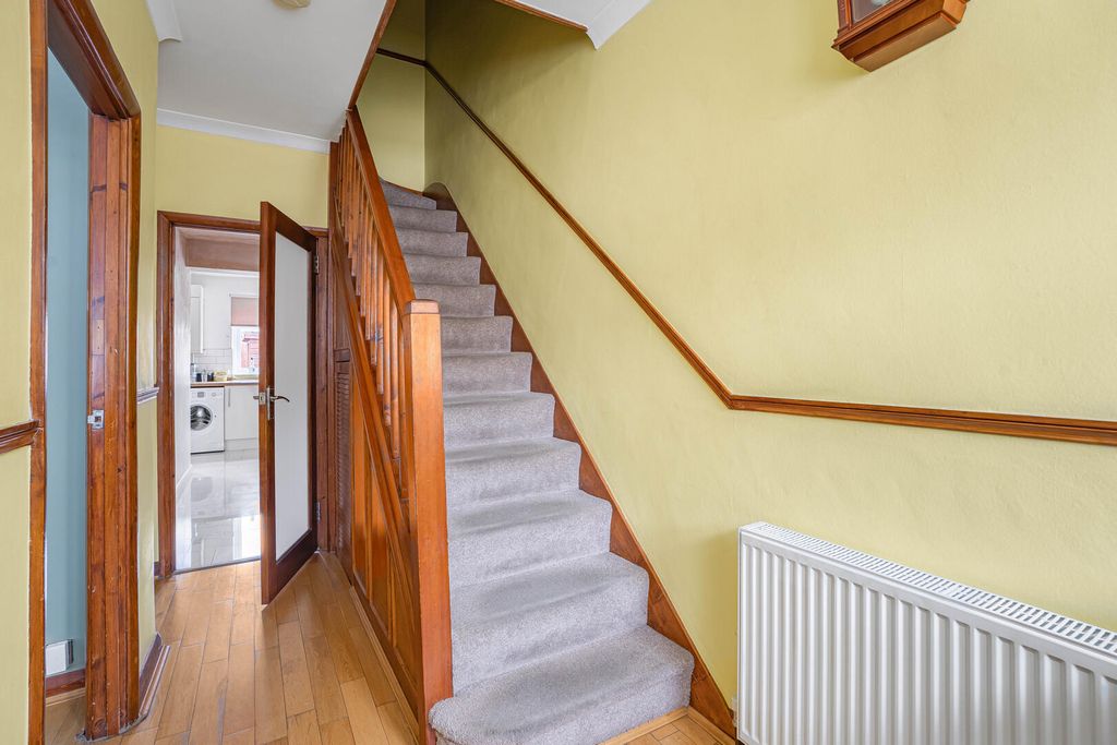 Property photo 2 of 25 Hallway