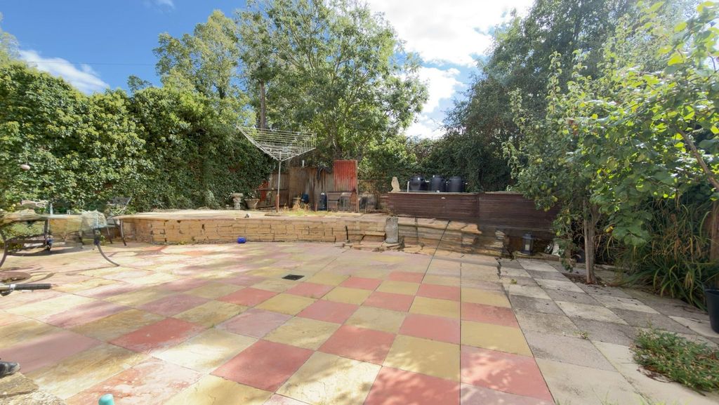 Property photo 3 of 21