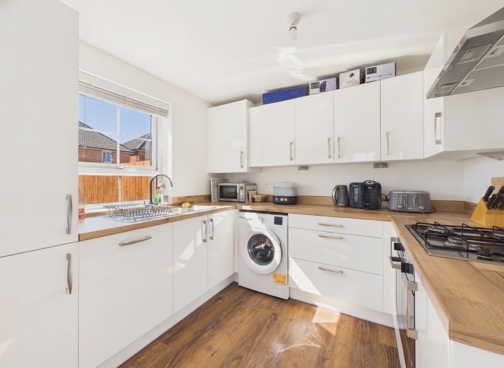 Property photo 3 of 13 5455082