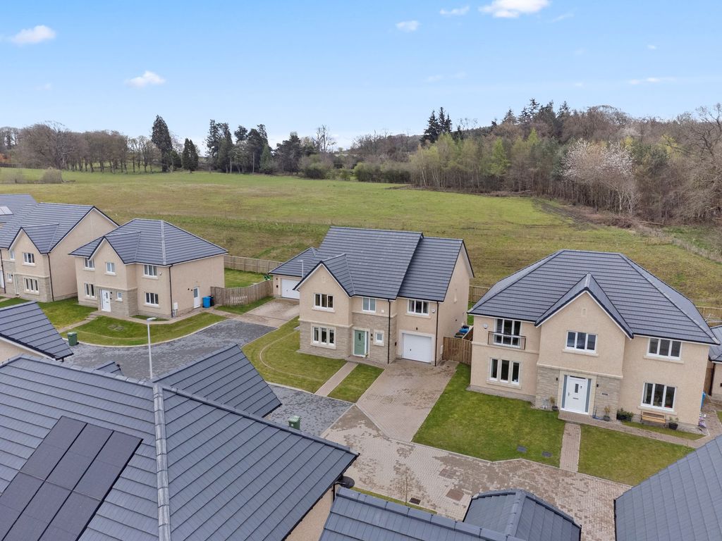 Property photo 1 of 44