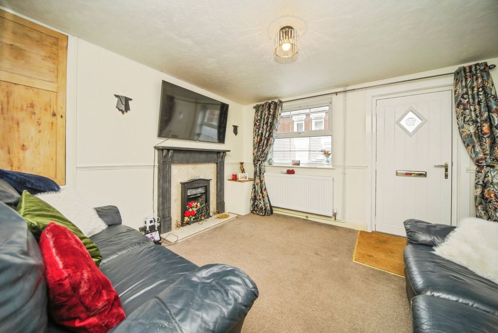 Property photo 3 of 15 Photo