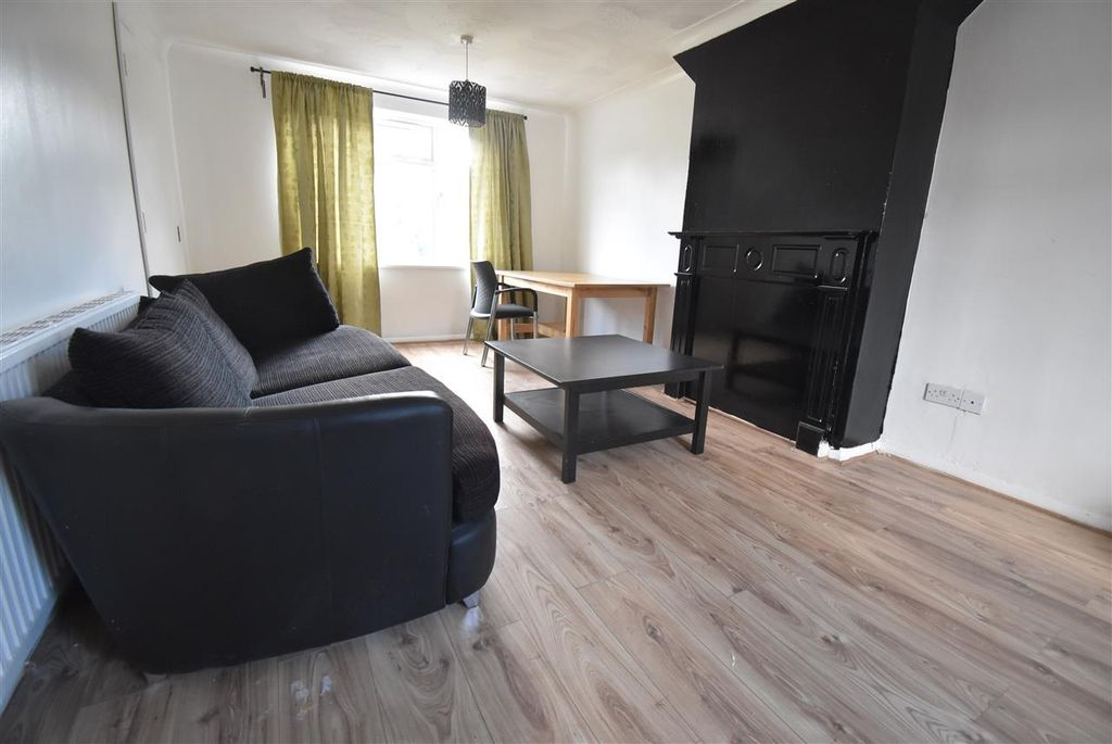 Property photo 2 of 13 Lounge/Diner