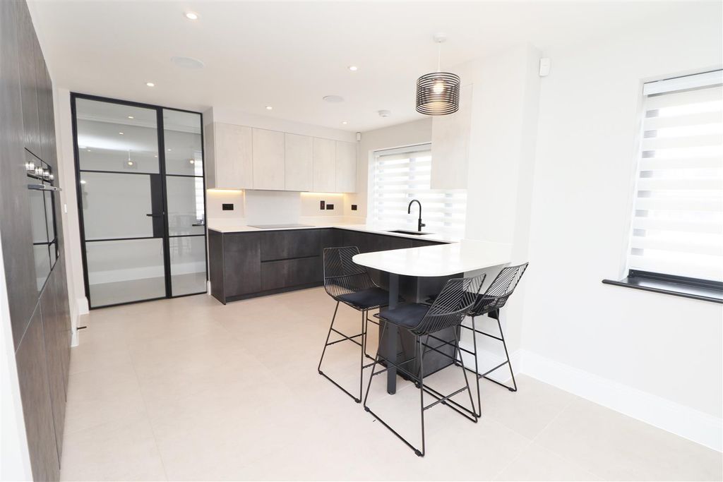 Property photo 3 of 21 Img_3820.Jpg