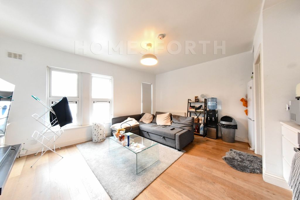 Property photo 3 of 13 Photo 13