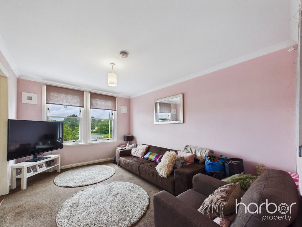 Property photo 2 of 11 5479194