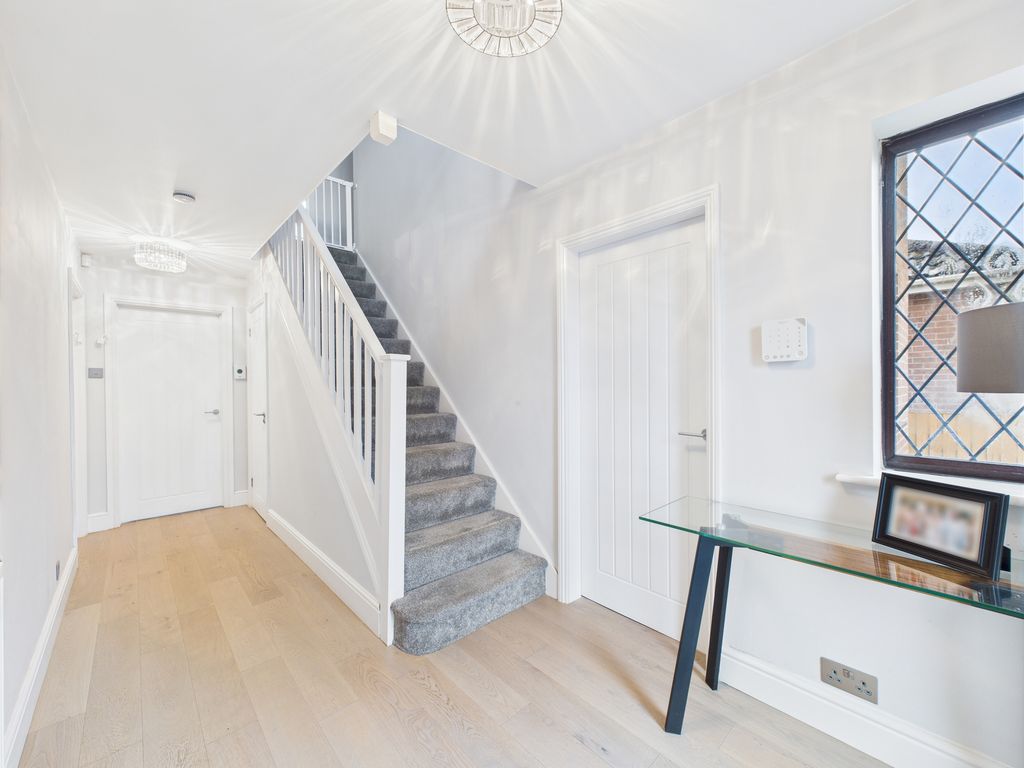 Property photo 2 of 24