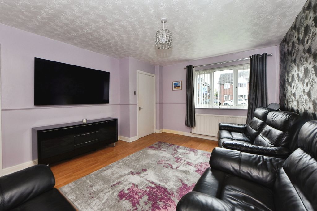 Property photo 3 of 20 Bob_7142