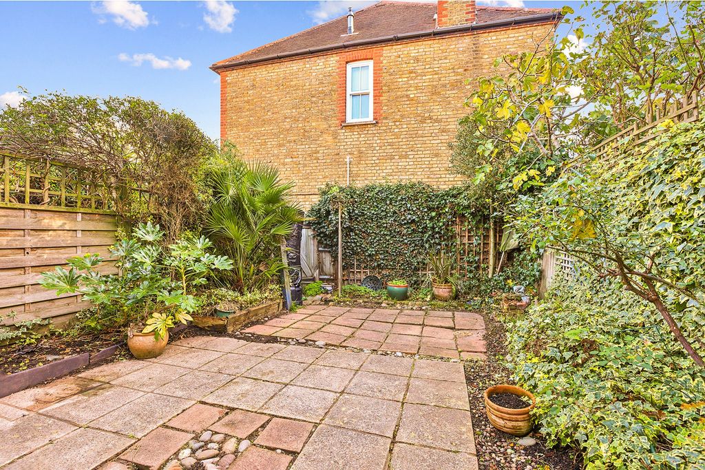 Property photo 3 of 15 Picture No. 16