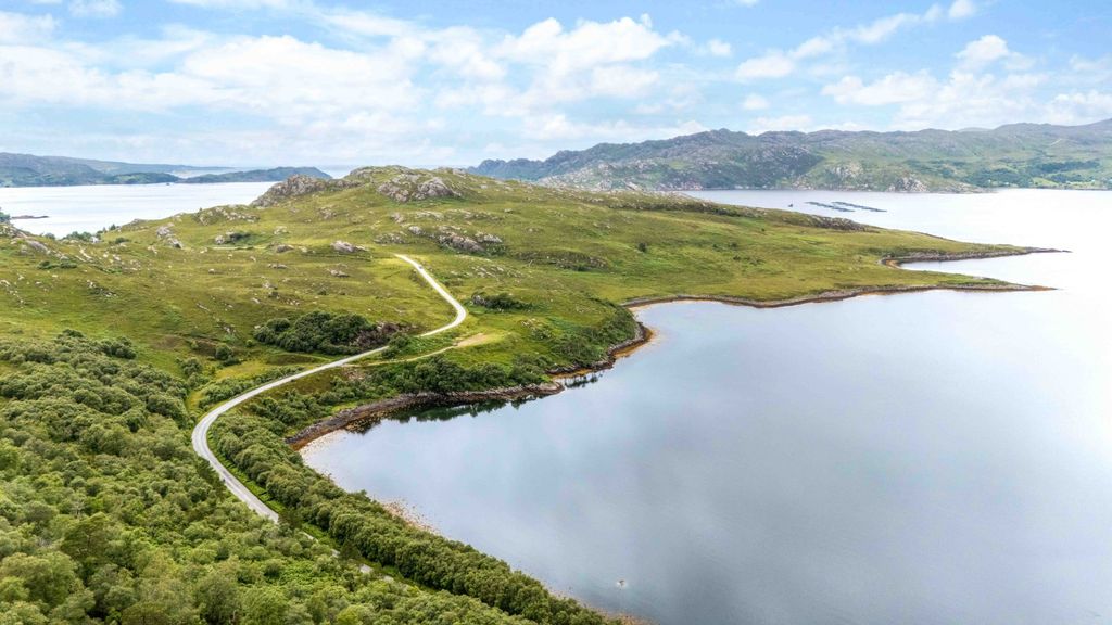 Property photo 1 of 8 Shieldaig Cgs