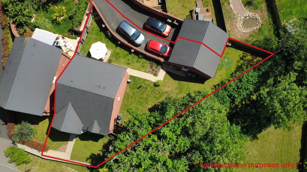 Property photo 2 of 20