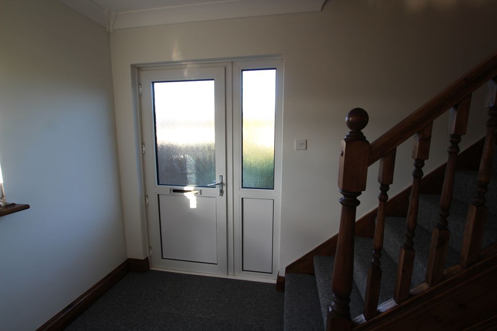 Property photo 2 of 26