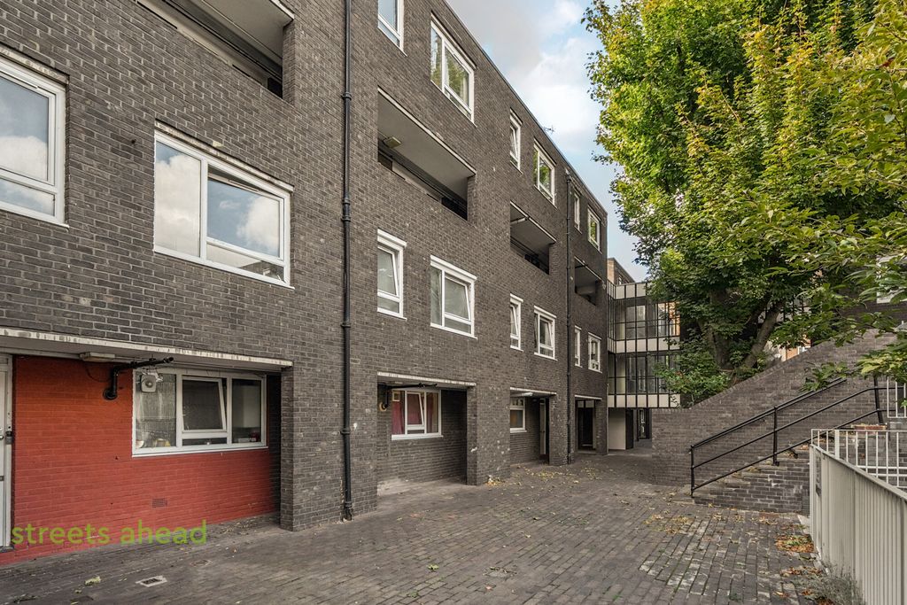 Property photo 1 of 21 1Ddee01F-Ad49-4Fb...