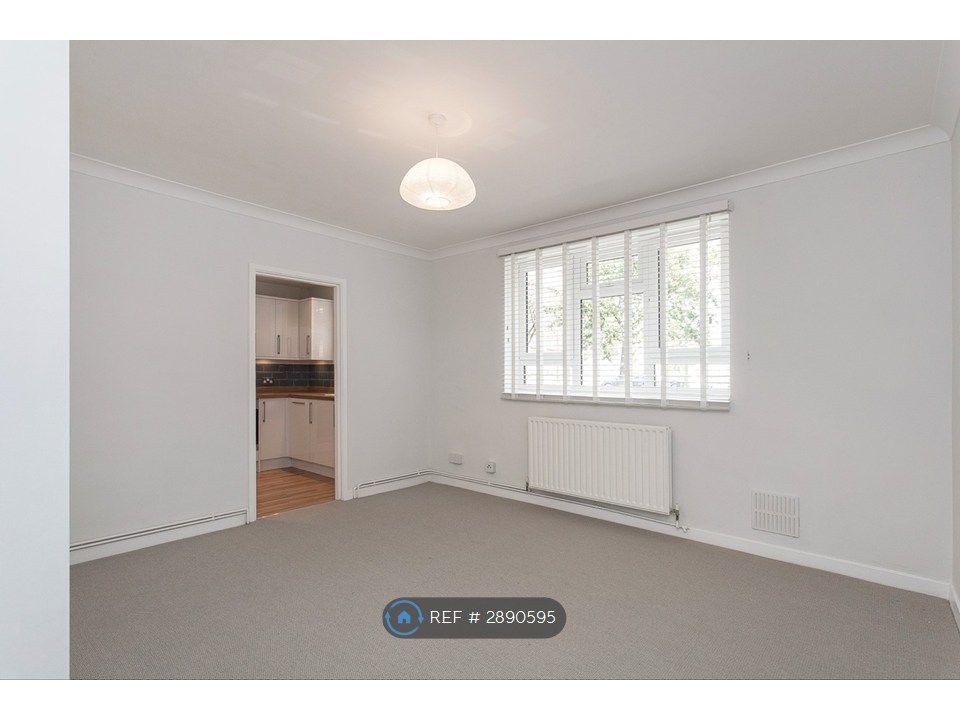 Property photo 1 of 8 Living Room