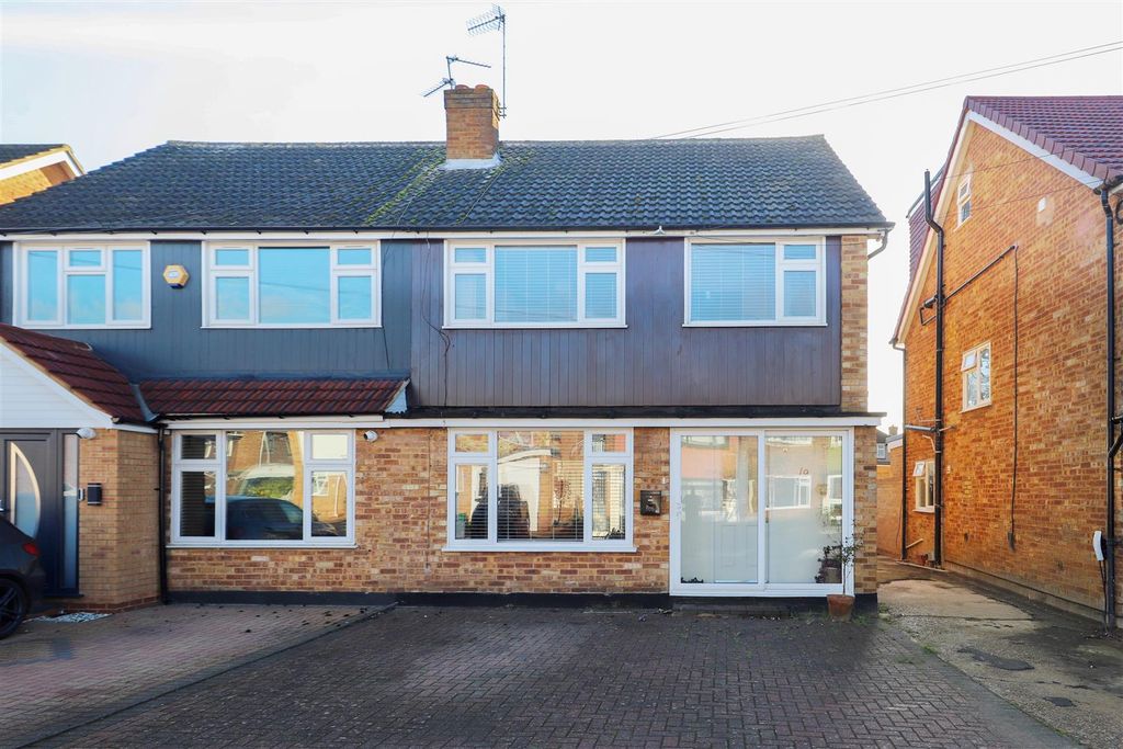 Property photo 1 of 13 Front