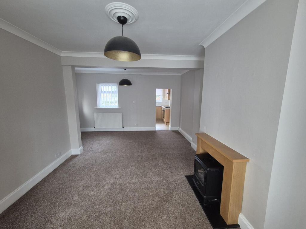 Property photo 3 of 9 Living Room