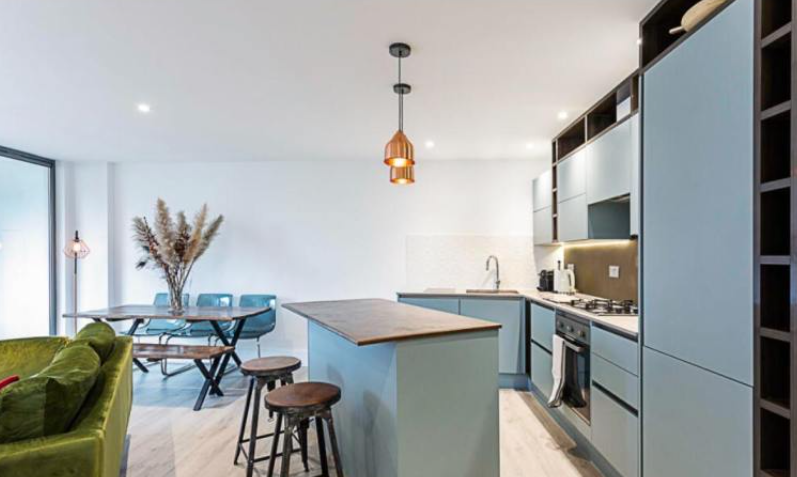 Property photo 2 of 14