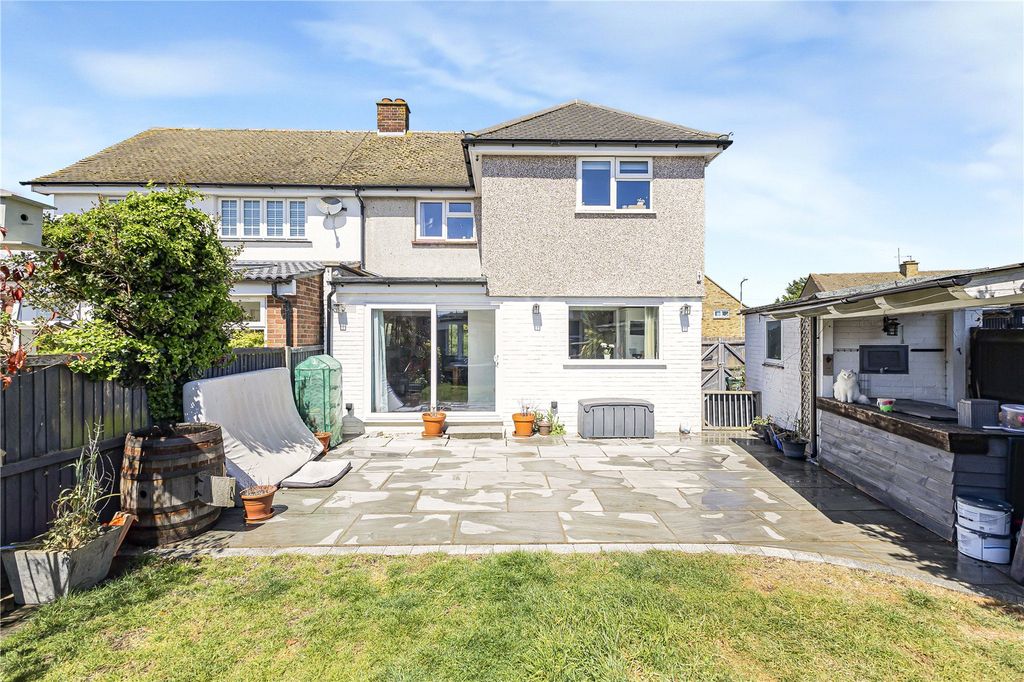 Property photo 1 of 18 Picture No. 14