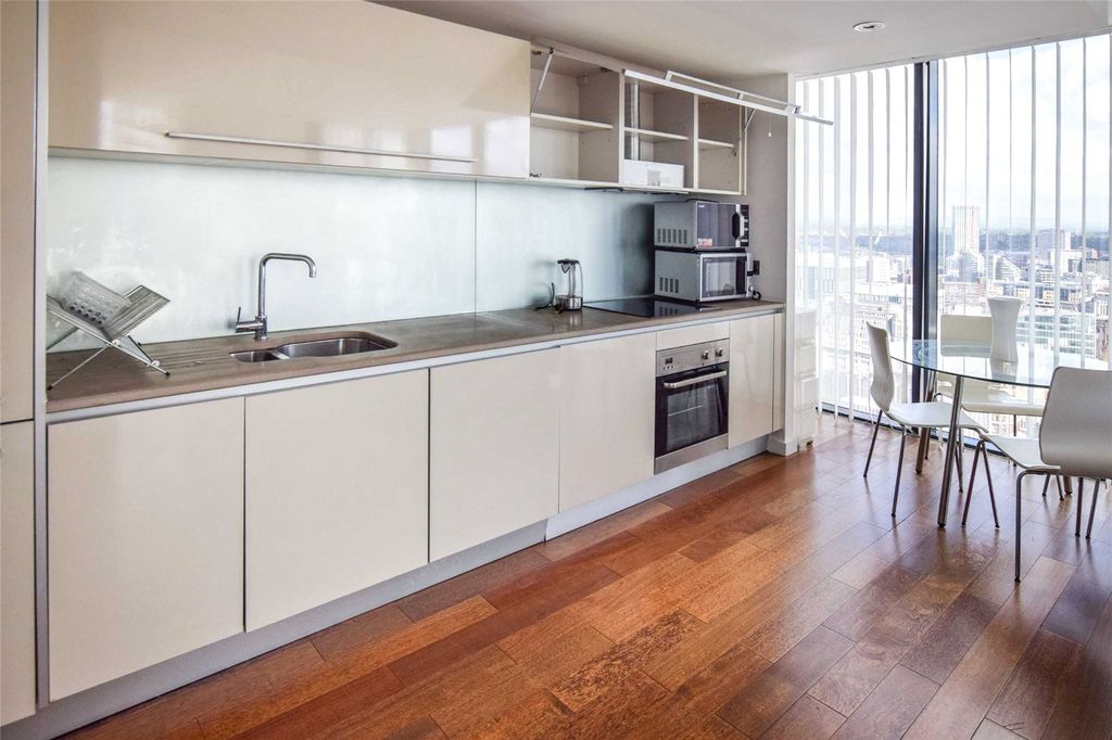 Property photo 3 of 8 Picture No. 02