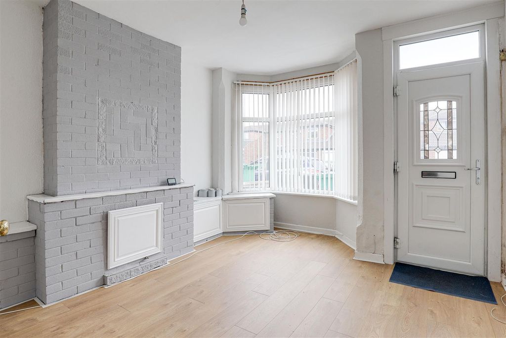 Property photo 2 of 16 10297.Jpg