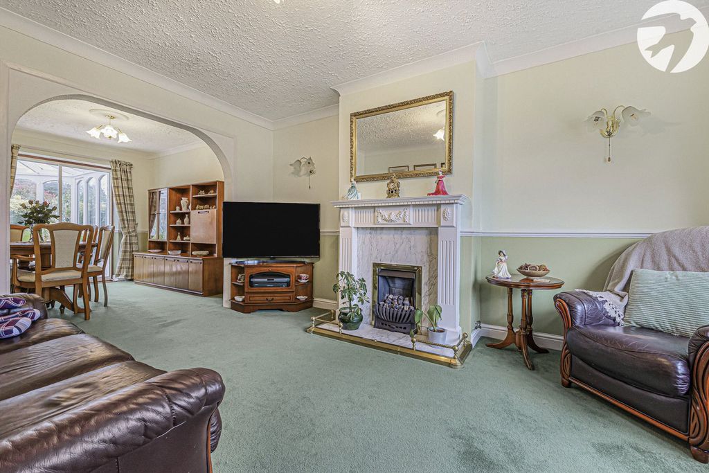 Property photo 3 of 28 Picture No. 06