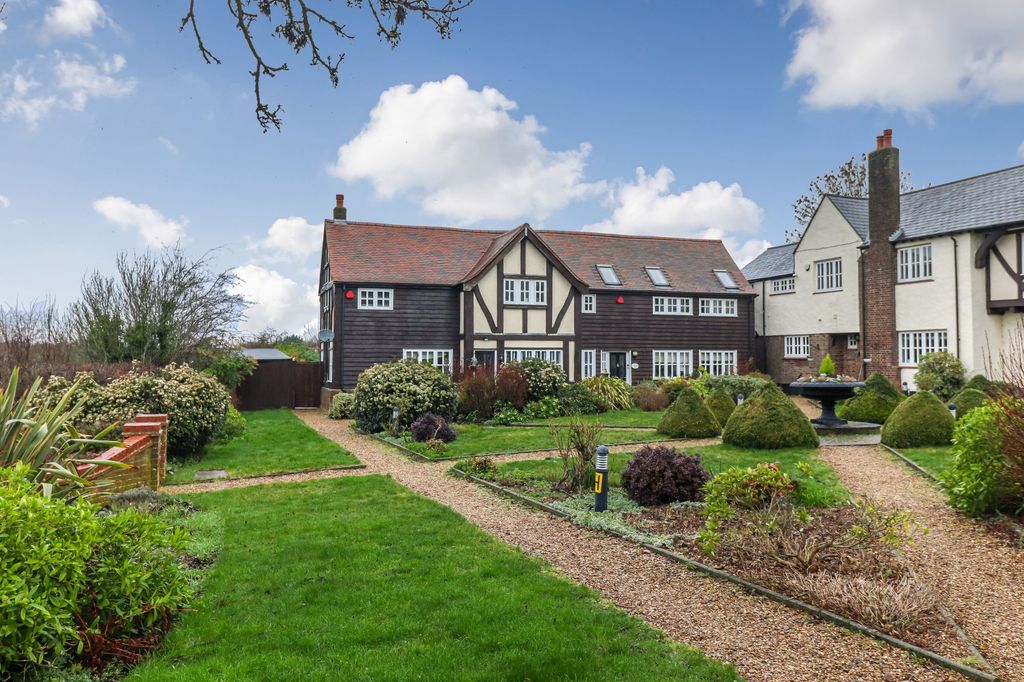 Property photo 1 of 36